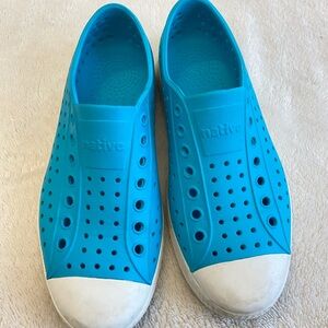 Native Teal Color Slip-On Shoes Woman Size 7